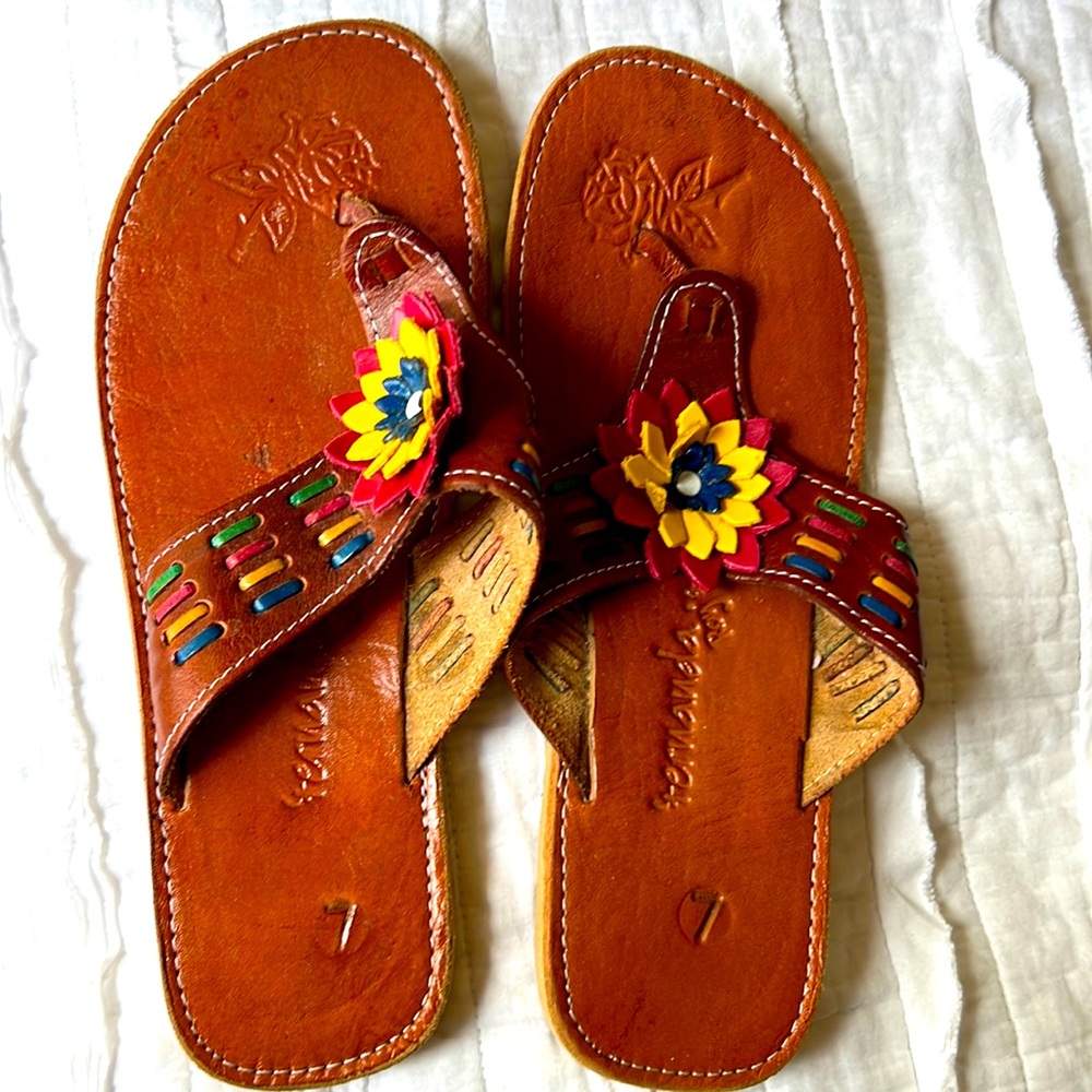 Woman leather sandals